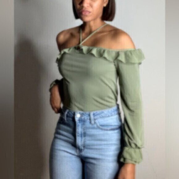 White House Black Market Off the Shoulder Ruffle Boho Long Sleeve Blouse - Picture 4 of 12